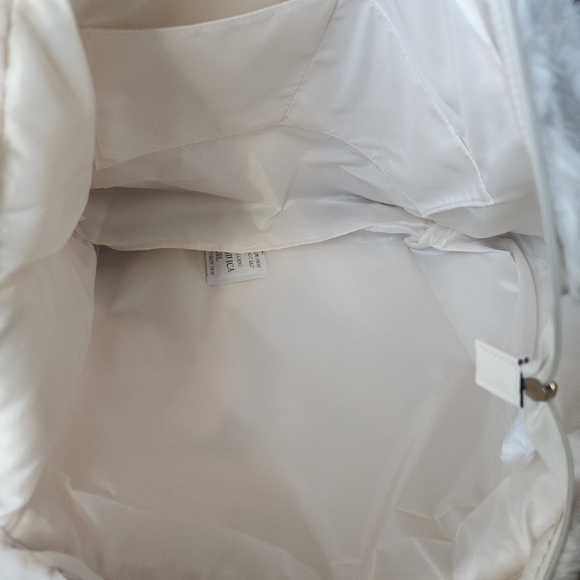 Victoria's Secret Cream Faux Fur Tote Bag, NWT - Picture 5 of 6